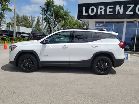 Used 2024 GMC Terrain AT4 w/ Tech Package AWD/4WD image 8