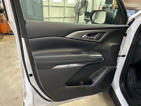 New 2026 Chevrolet Traverse LT image 10