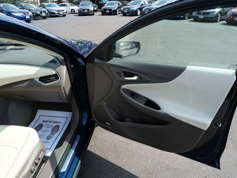 Used 2022 Chevrolet Malibu Premier FWD image 22