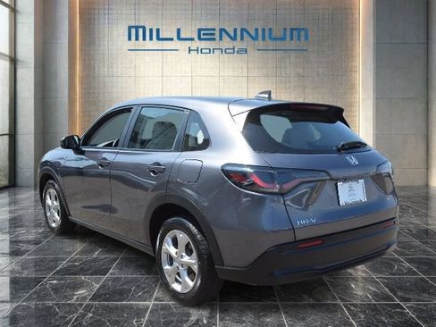 Used 2023 Honda HR-V LX image 12