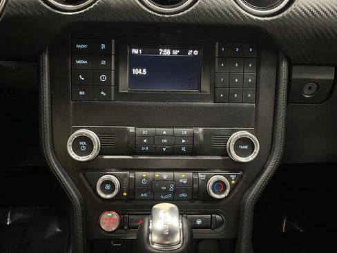 Used 2020 Ford Mustang Coupe RWD image 12
