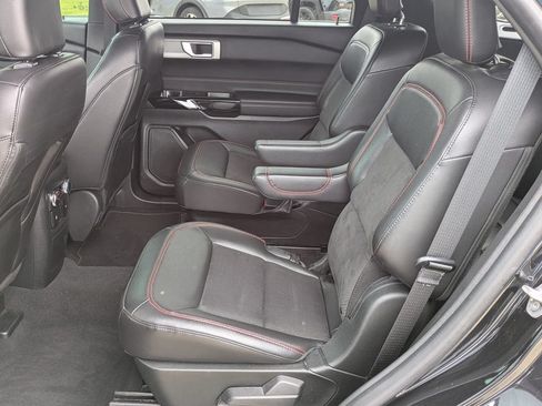 Used 2022 Ford Explorer ST-Line RWD image 10