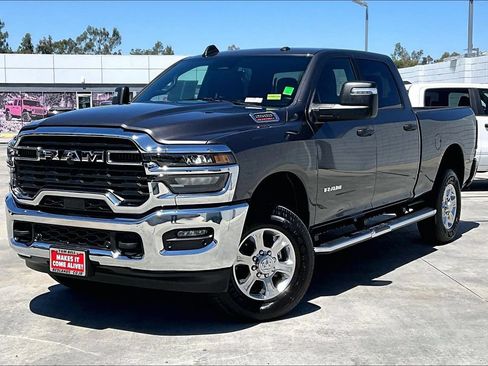 Certified 2026 RAM 2500 Big Horn AWD/4WD image 2