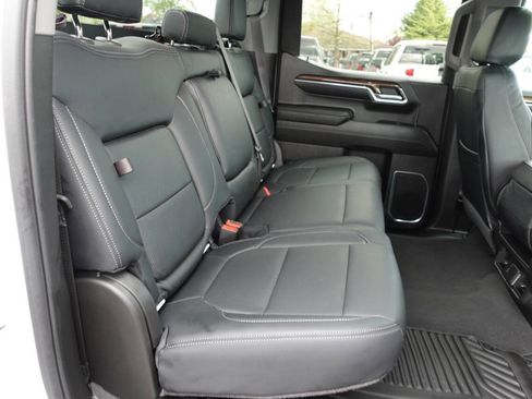 Used 2023 GMC Sierra 1500 Elevation image 29