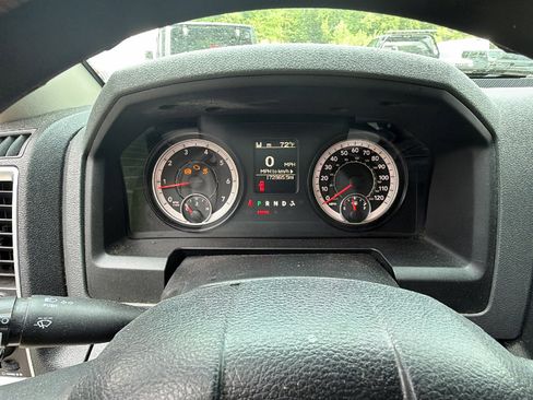 Used 2016 RAM 1500 Classic SLT RWD image 21