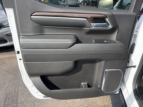 Used 2024 GMC Sierra 1500 Elevation w/ Elevation Premium Package image 17