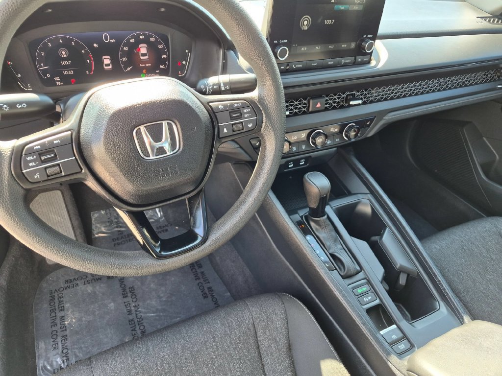 Used 2025 Honda Accord SE image 15