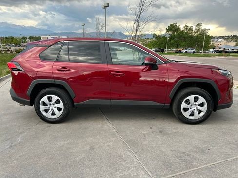 Used 2025 Toyota RAV4 LE AWD/4WD image 10