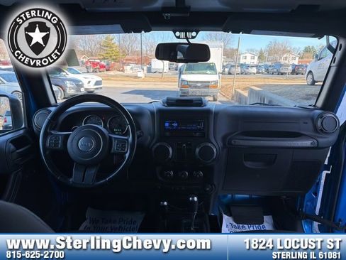 Used 2016 Jeep Wrangler Sport image 9