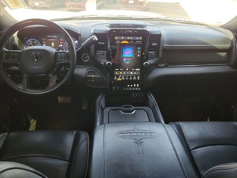 Used 2022 RAM 2500 Limited AWD/4WD image 9