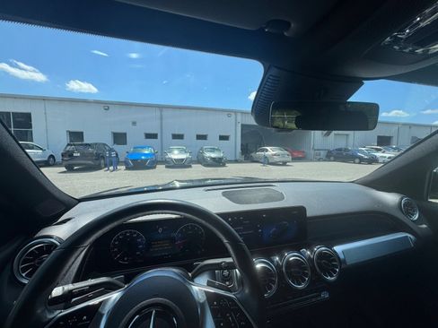 Used 2025 Mercedes-Benz GLB 250 image 36