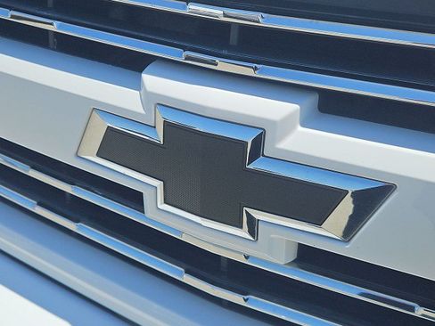 Used 2018 Chevrolet Silverado 2500 LTZ w/ Duramax Plus Package RWD image 30