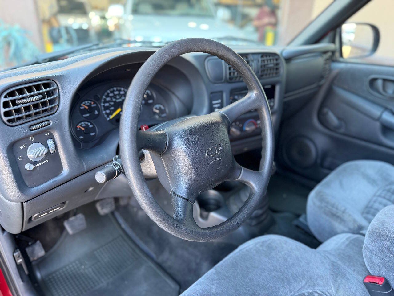 Used 2001 Chevrolet S10 Pickup LS w/ Preferred Equipment Group RWD image 20