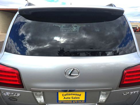 Used 2010 Lexus LX 570 4WD image 34