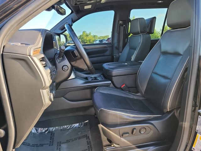 Used 2023 Chevrolet Tahoe Premier w/ Premium Package AWD/4WD image 6