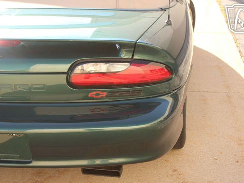 Used 1995 Chevrolet Camaro Z28 image 40