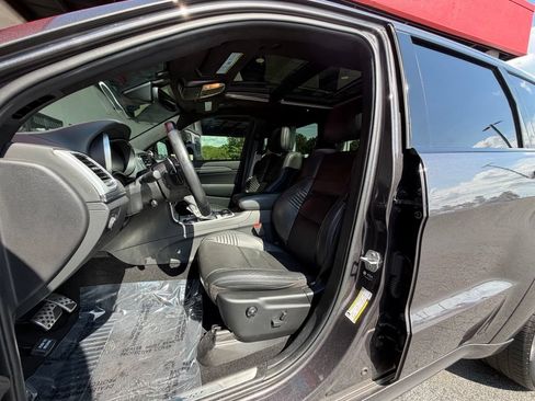 Used 2021 Jeep Grand Cherokee SRT AWD/4WD image 41