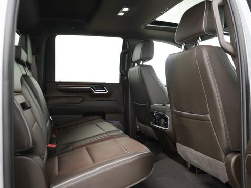 Used 2025 GMC Sierra 2500 Denali w/ Technology Package AWD/4WD image 14