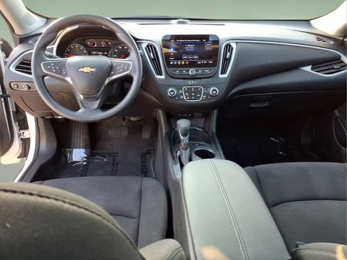 Used 2024 Chevrolet Malibu LT FWD image 14