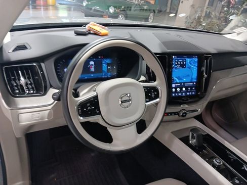 Used 2024 Volvo XC60 B5 Plus w/ Protection Package Premier AWD/4WD image 4