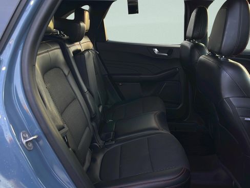 Used 2023 Ford Escape ST-Line Elite image 25