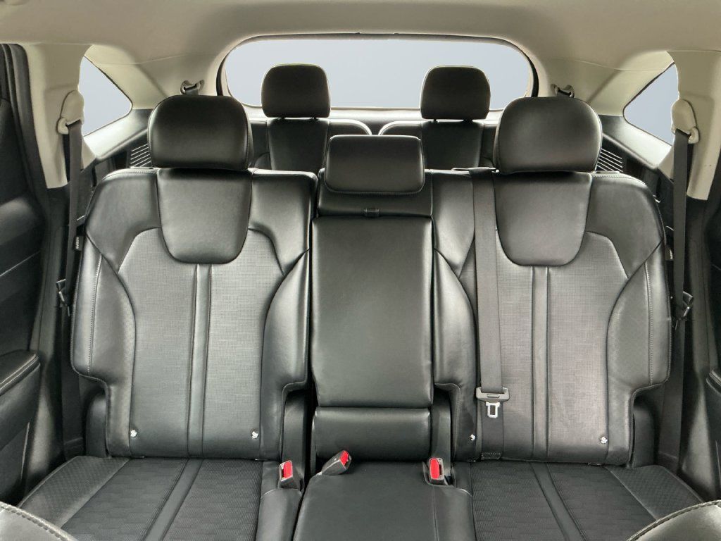 Used 2024 Kia Sorento S AWD/4WD image 14