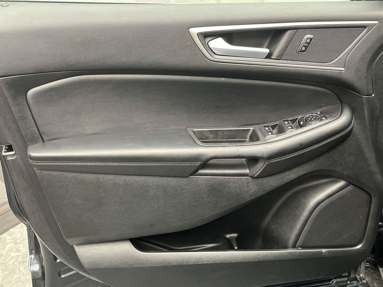 Certified 2024 Ford Edge SEL w/ Convenience Package AWD/4WD image 8
