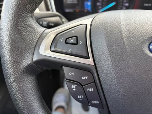 Used 2020 Ford Fusion SE FWD image 23