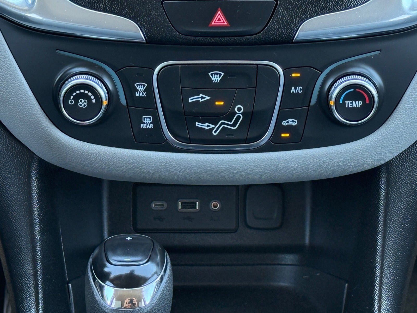 Used 2019 Chevrolet Equinox LS w/ LS Convenience Package FWD image 26