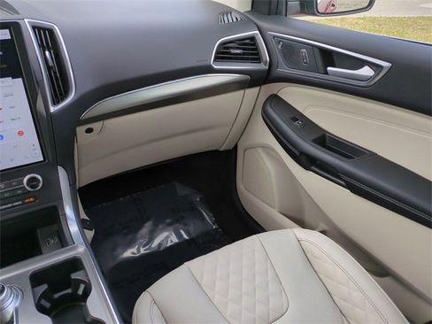 Used 2024 Ford Edge Titanium w/ Equipment Group 301A image 17