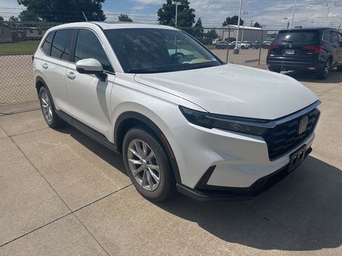 Used 2023 Honda CR-V EX image 2