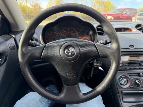 Used 2004 Toyota Celica GT image 13