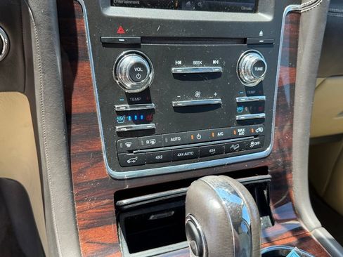 Used 2015 Lincoln Navigator L 4WD w/ Equipment Group 101A Reserve image 26