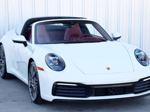 Used 2021 Porsche 911 Targa 4S w/ Sport Chrono Package image 52