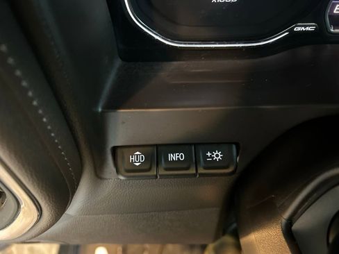 Used 2020 GMC Sierra 2500 Denali w/ Denali Ultimate Package AWD/4WD image 25