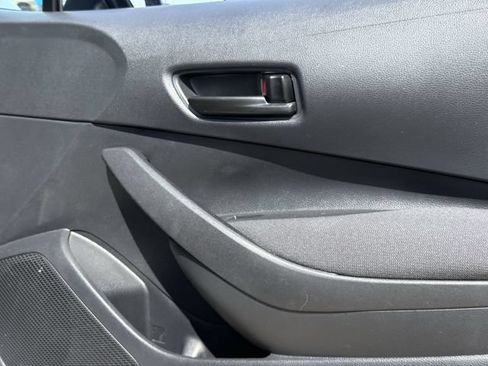 Used 2025 Toyota Corolla LE FWD image 27