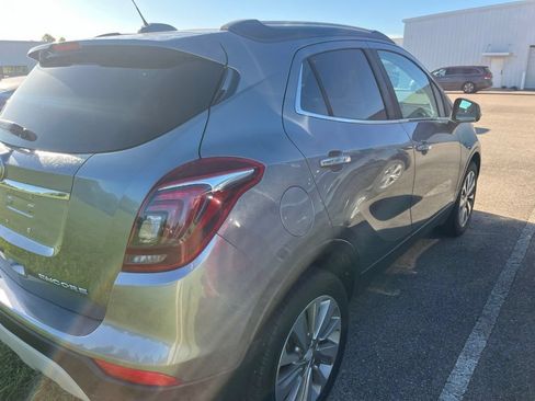 Used 2019 Buick Encore Preferred FWD image 3