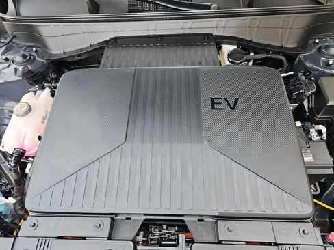 Certified 2025 Hyundai Kona SEL FWD image 13