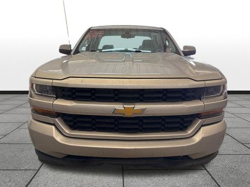Used 2017 Chevrolet Silverado 1500 Custom w/ Custom Convenience Package image 2