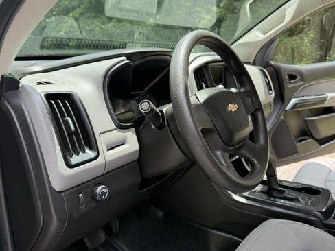 Used 2017 Chevrolet Colorado W/T RWD image 35