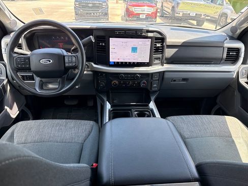 Used 2024 Ford F250 XLT w/ XLT Premium Package AWD/4WD image 6