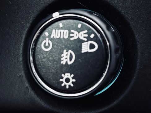 Used 2020 GMC Yukon SLE w/ SLE Value Package image 17