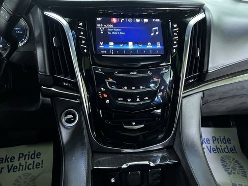 Used 2016 Cadillac Escalade Platinum AWD/4WD image 20