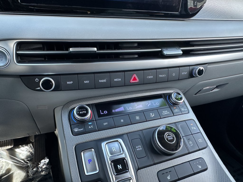 Used 2025 Hyundai Palisade SEL FWD image 31