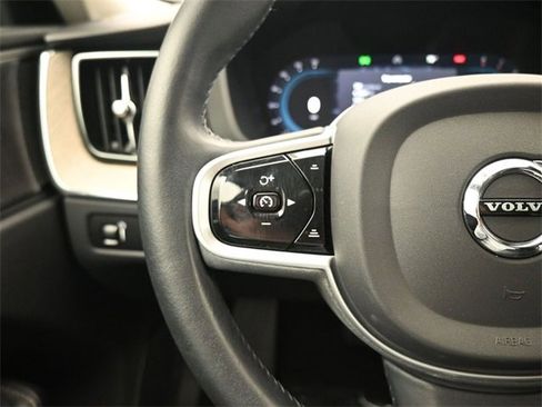 Used 2022 Volvo XC60 B6 Inscription w/ Advanced Package image 26