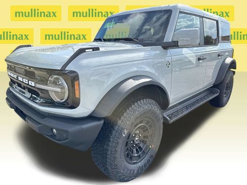 New 2026 Ford Bronco Outer Banks w/ Sasquatch Package AWD/4WD image 17