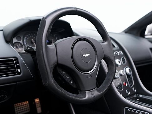 Used 2016 Aston Martin DB9 GT RWD image 58