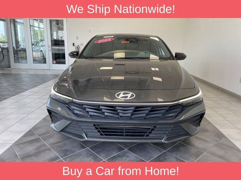 Used 2025 Hyundai Elantra Sport FWD image 3