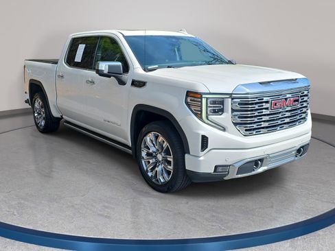 Used 2022 GMC Sierra 1500 Denali w/ Denali Reserve Package image 3
