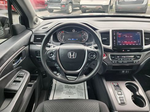 Used 2020 Honda Ridgeline Sport image 10